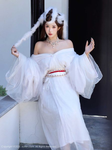 秀人网最新上线金允希Yuki全新写真，灵动造型格外赏心悦目