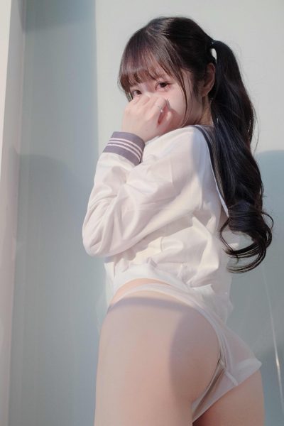 可可小白兔放课后的私人时间写真，软萌的少女氛围感超治愈