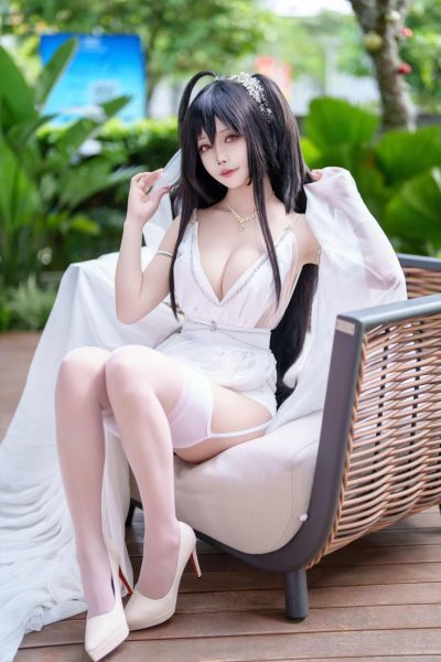 抱走莫子AA萤火虫漫展大凤誓约花嫁cos，造型精致氛围感拉满