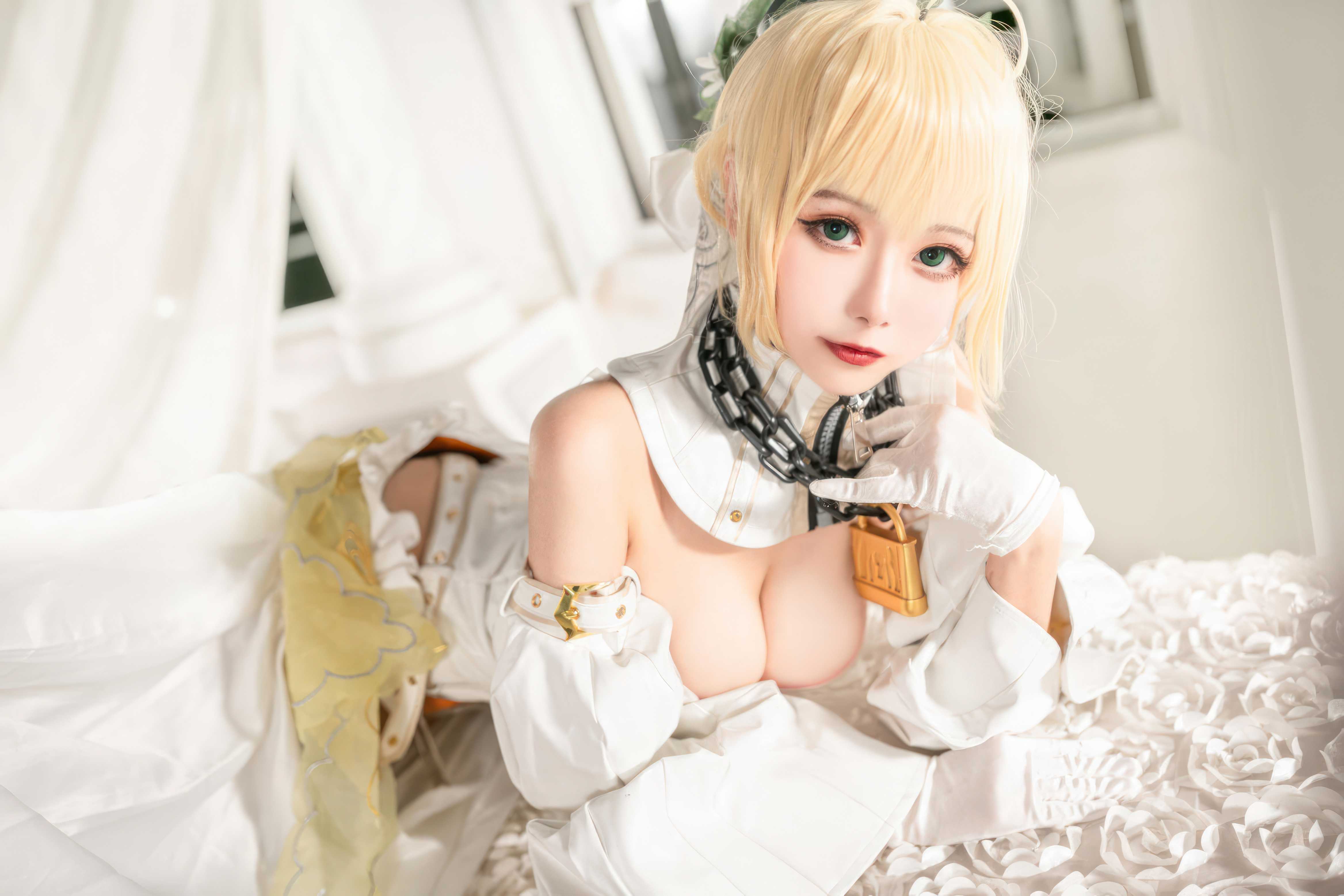 Momoko葵葵 FGO 尼禄 - 裙身暗纹的细节完全踩中角色设定(第3张,共4张)