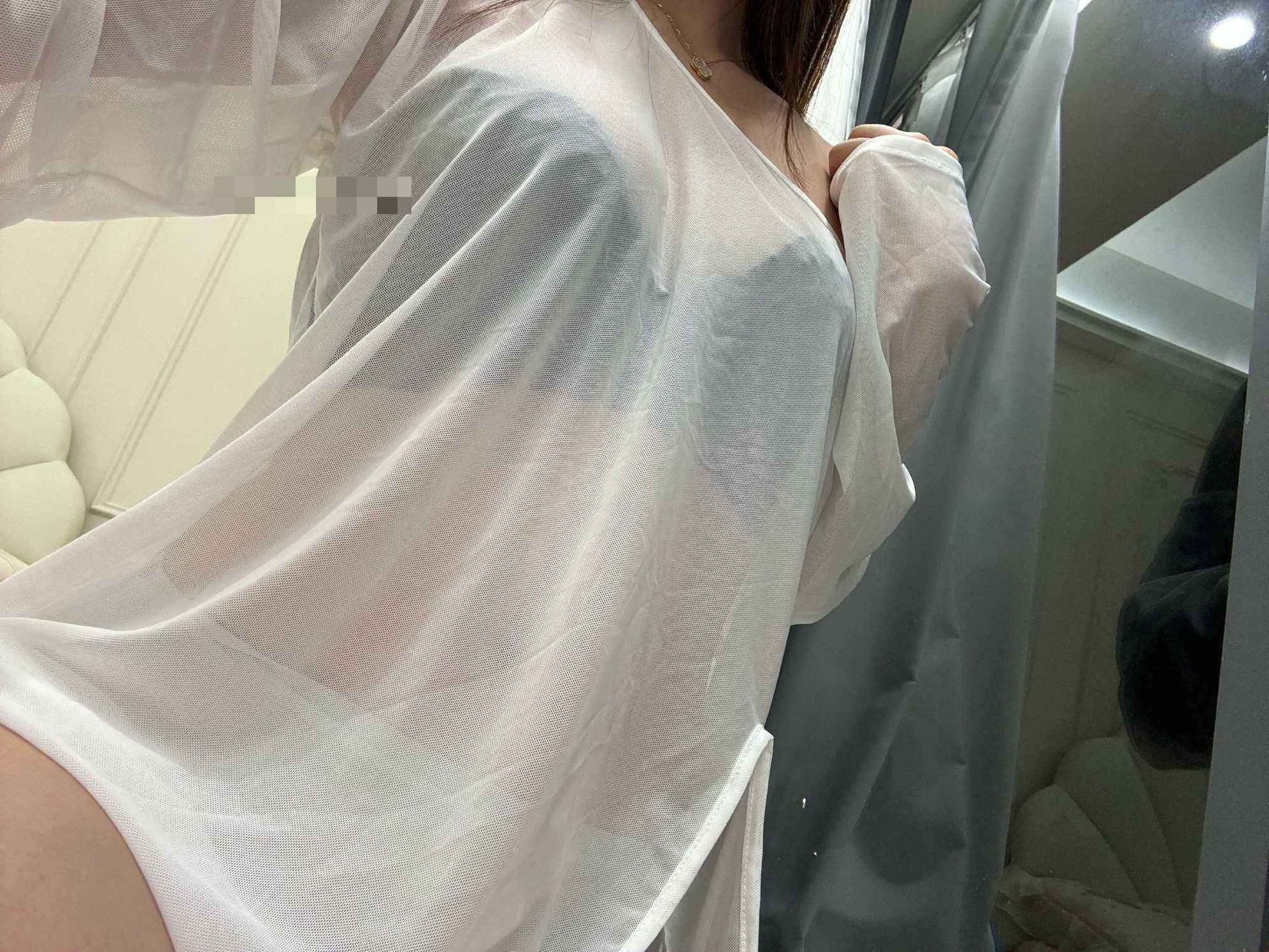 抖音 七七仙女 秘语空间 002期 - 自拍视角的距离感拿捏得刚好(第3张,共5张)
