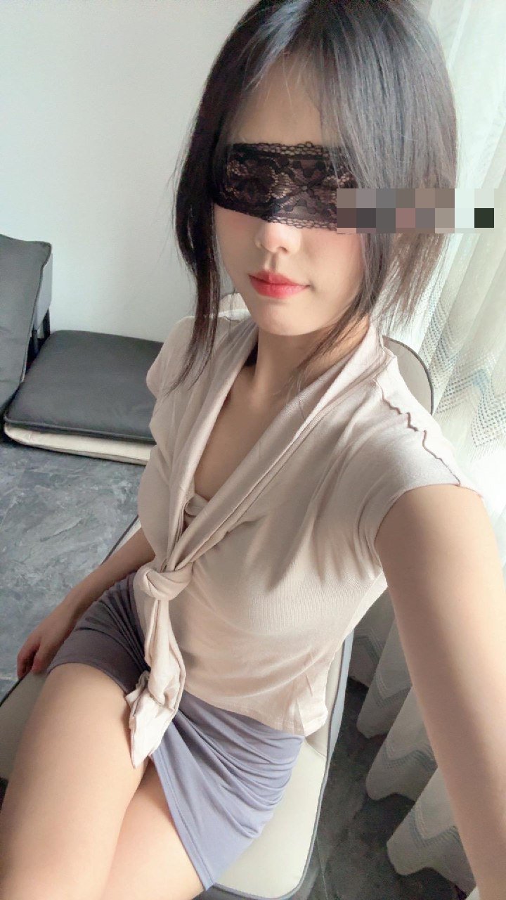 抖音 奶洋洋 岛遇 - 窗边侧光打出来的半透质感(第2张,共4张)