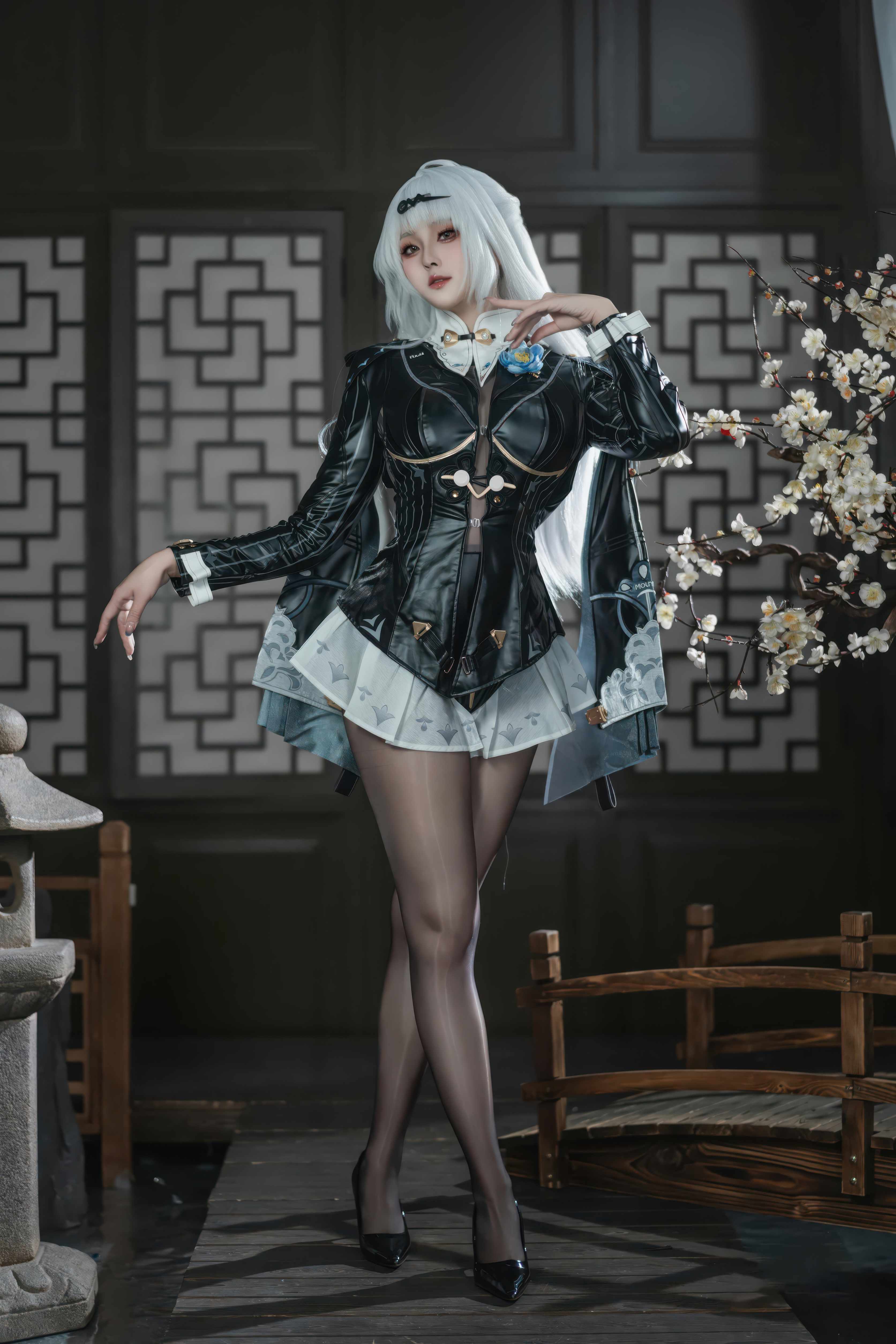 Natsuko夏夏子 – 绝区零仪玄-墨形影踪 - 皮衣缝线的精准还原(第3张,共5张)