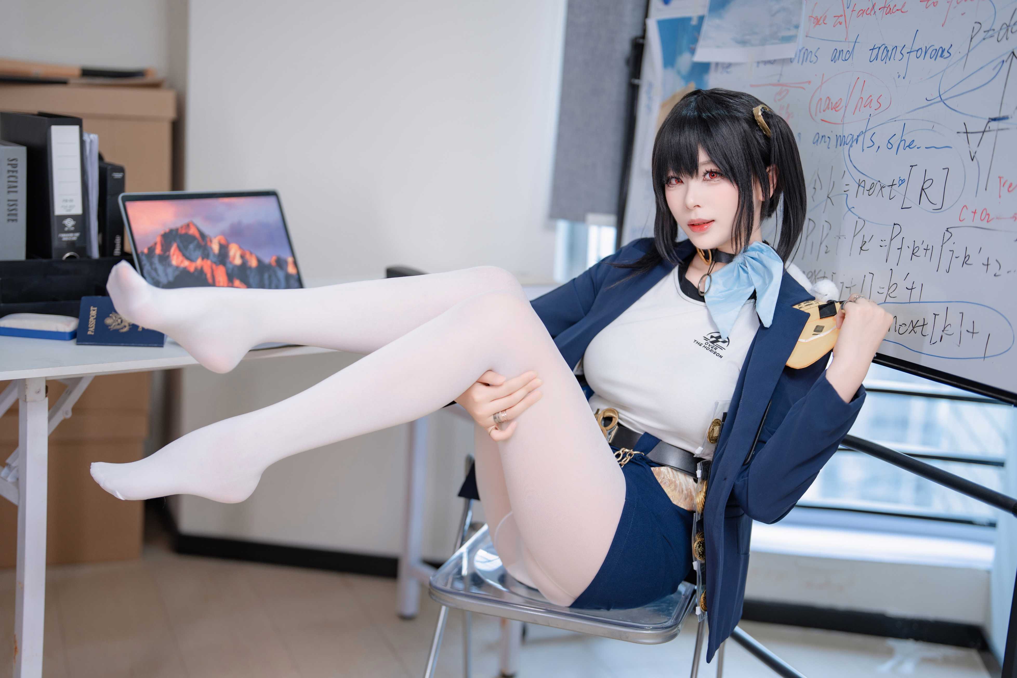 轩萧学姐 Nikke胜利女神 索拉 - 服化细节全踩中原作设定点(第2张,共5张)