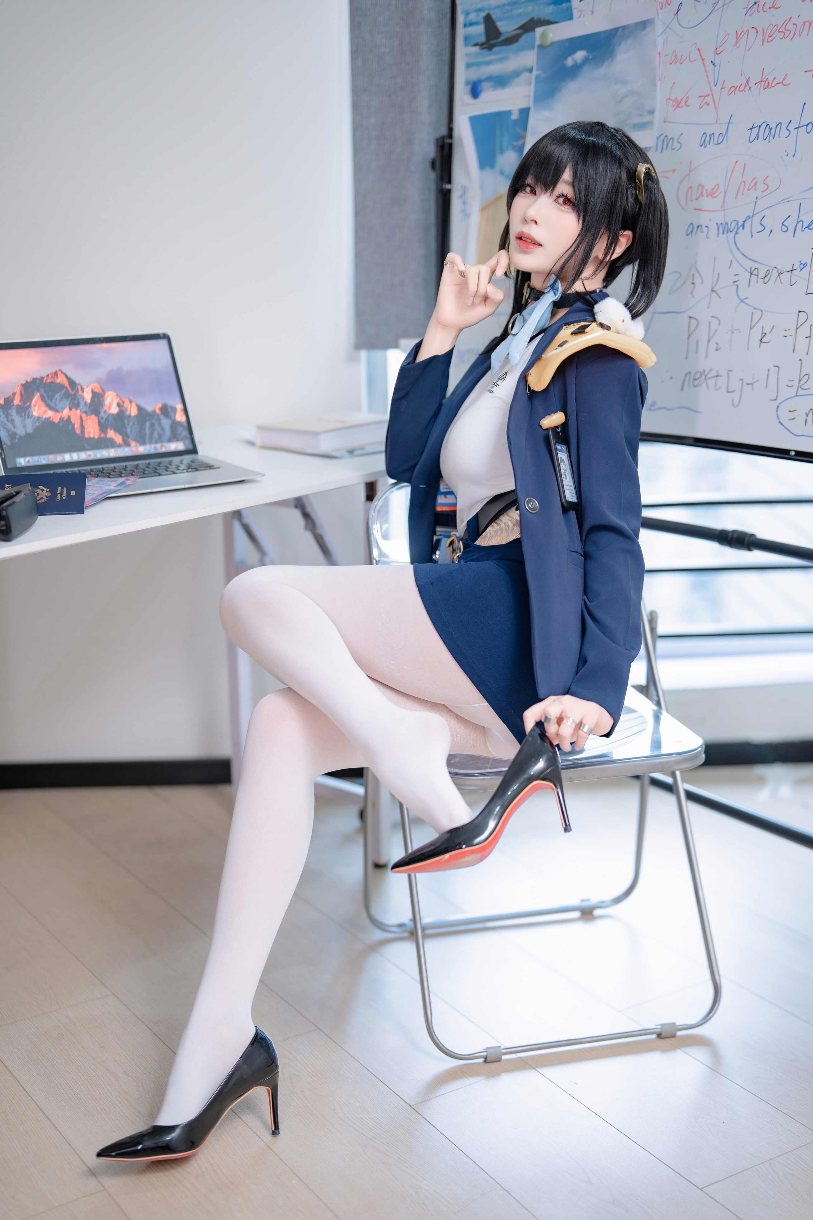 轩萧学姐COS Nikke胜利女神索拉,角色还原细节有多到位?