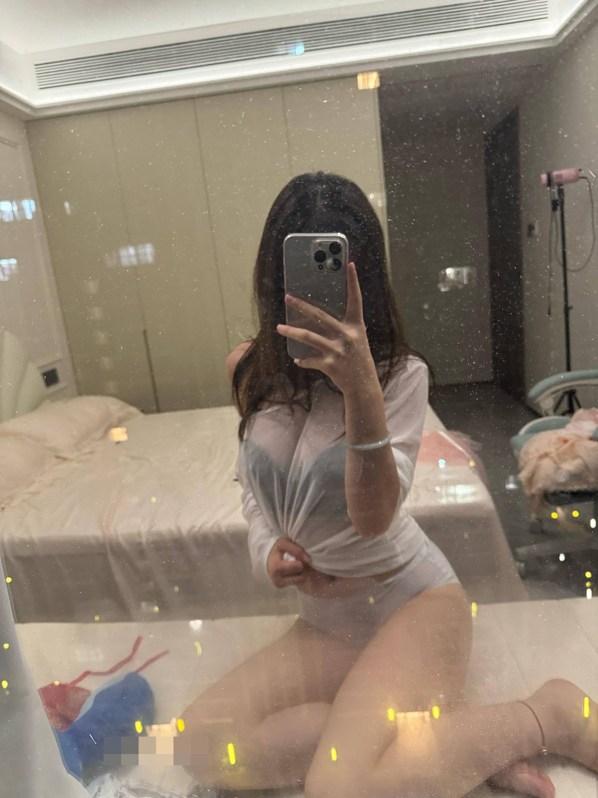 抖音 七七仙女 秘语空间 002期 - 薄纱面料的半透层次拍得特别准(第2张,共5张)