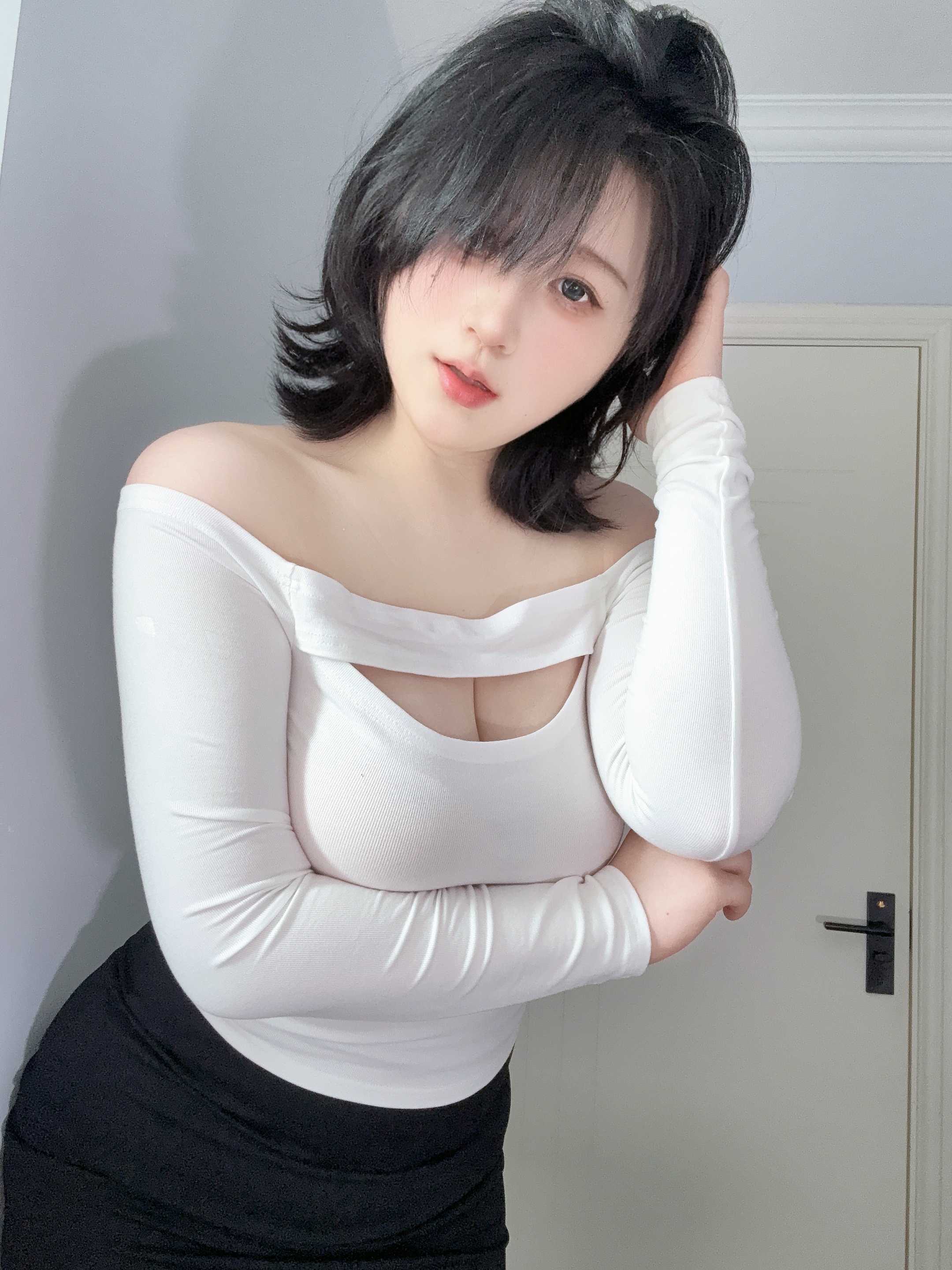 Zyra秋 妈妈的裙子 COS写真图集（第1张，共4张）