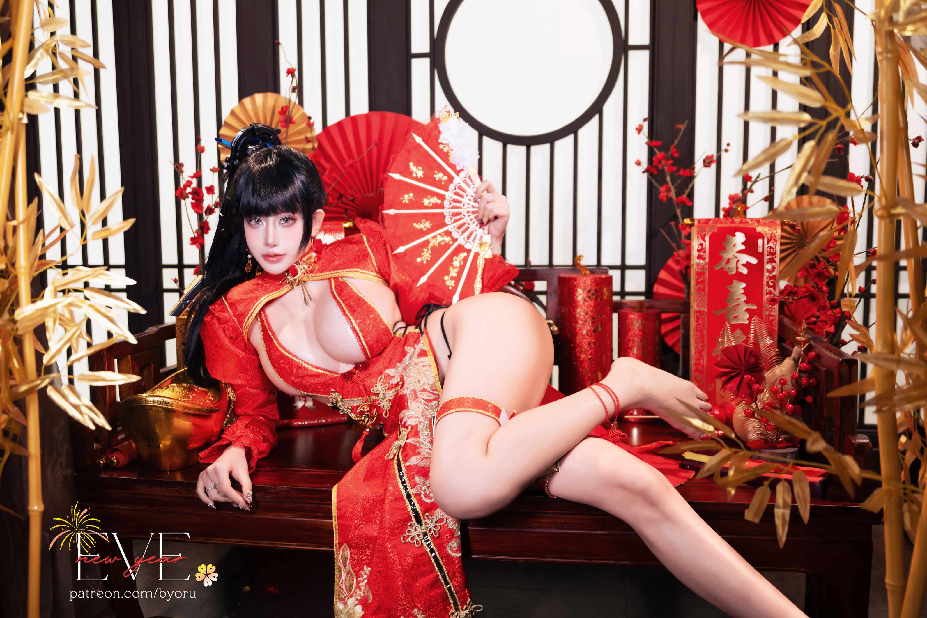 Byoru Eve New Year Qipao - 红金配色的场景氛围感(第4张,共5张)