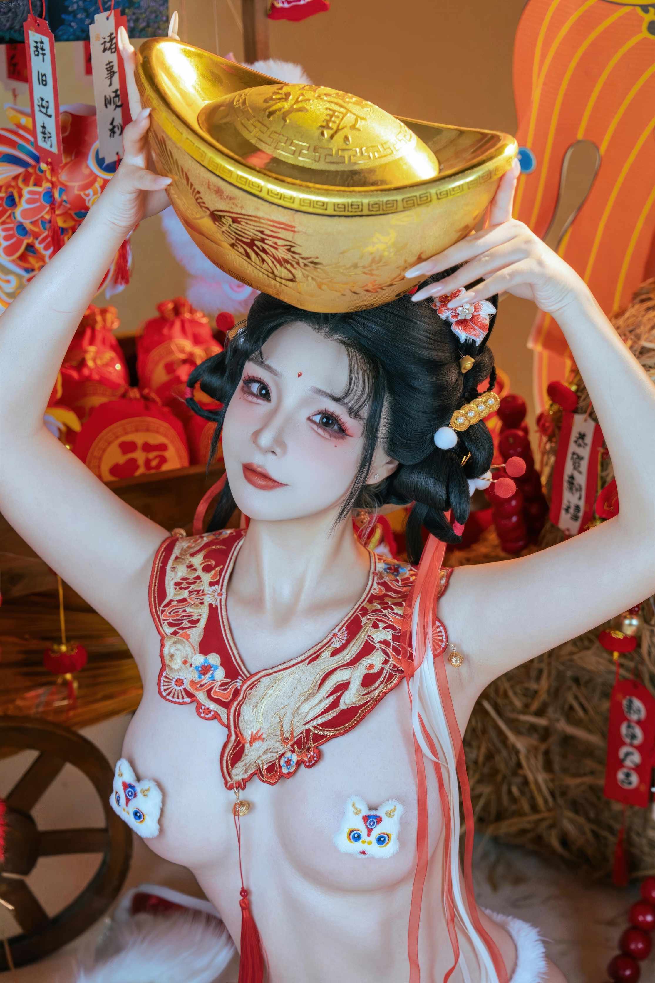 yuuhui玉汇 新春特辑 醒狮少女 - 刺绣领口的针脚全是细活(第2张,共5张)