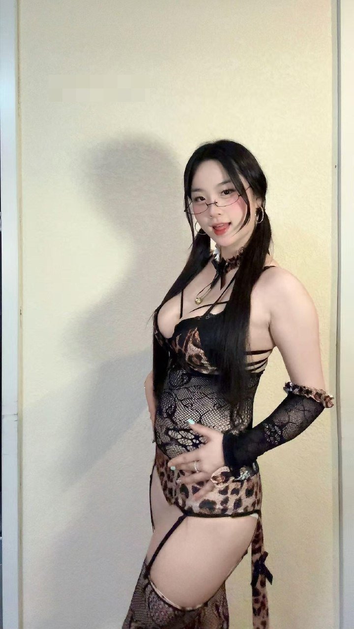 抖音 雅思把我杀了 岛遇 - 豹纹蕾丝造型,是整期最跳脱的部分(第2张,共4张)