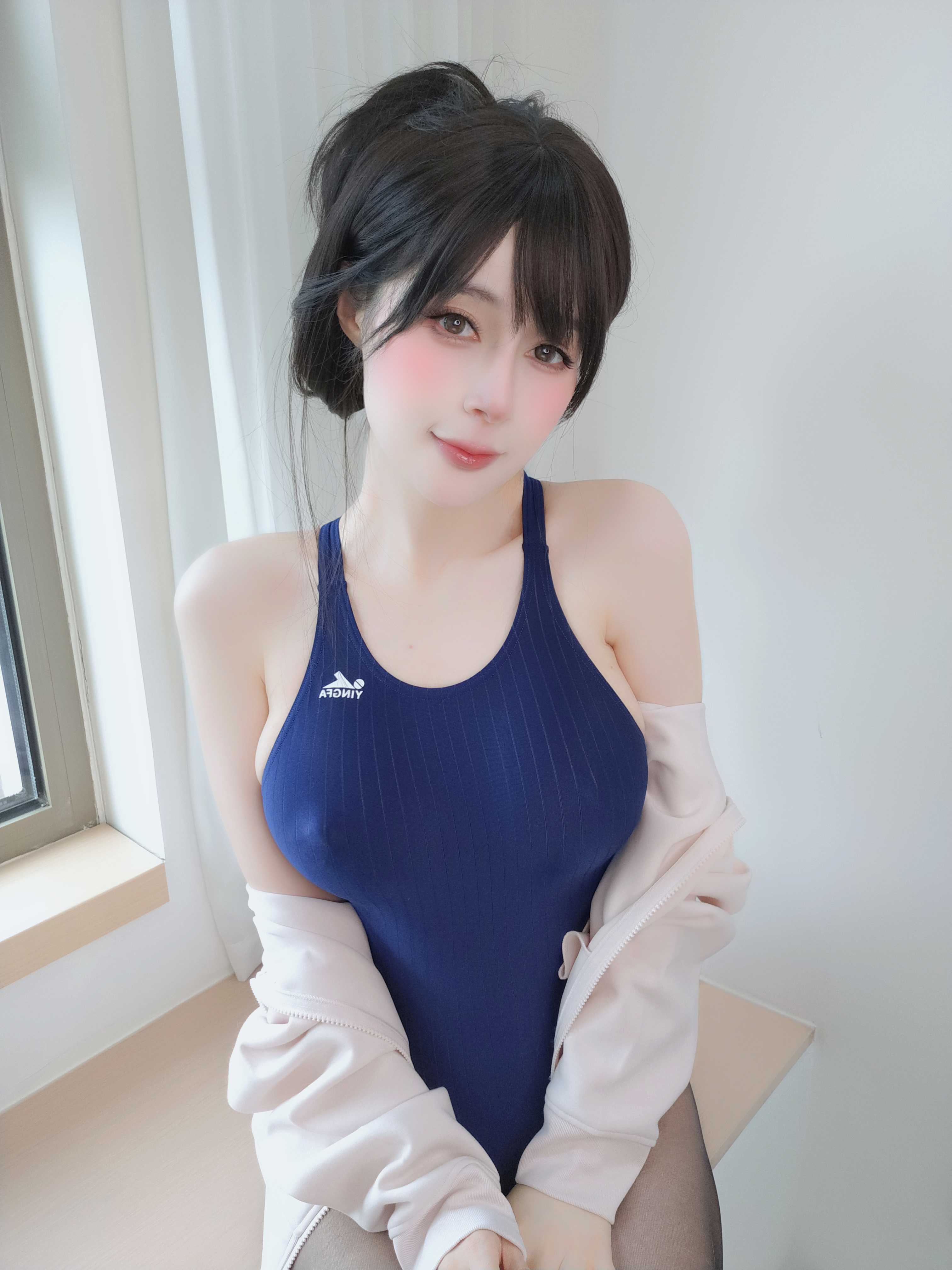 白银81 自撮り Vol.099 - 衣装细节的反差感做得很自然(第4张,共4张)