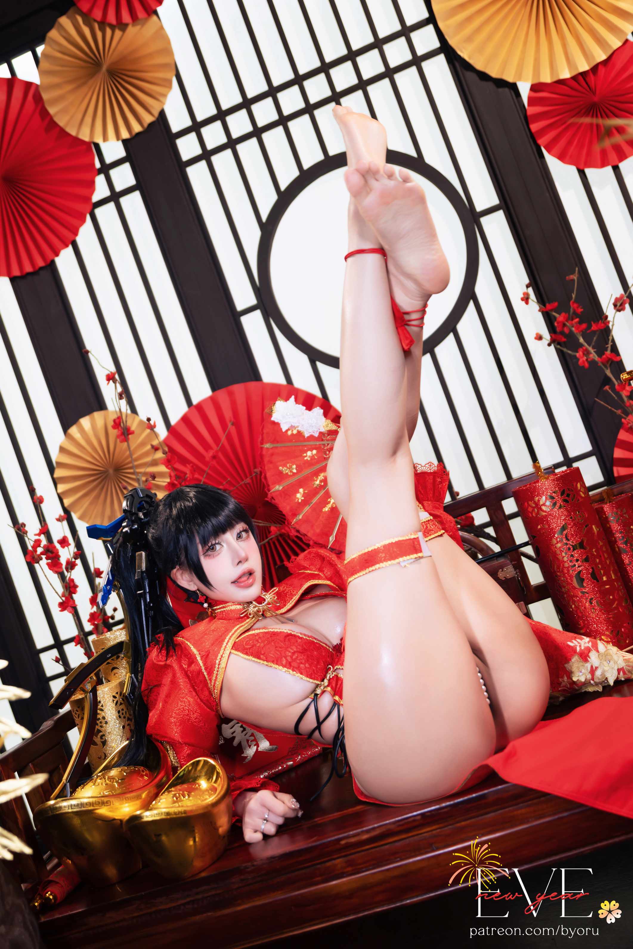 Byoru Eve New Year Qipao - 红金配色的场景氛围感(第3张,共5张)