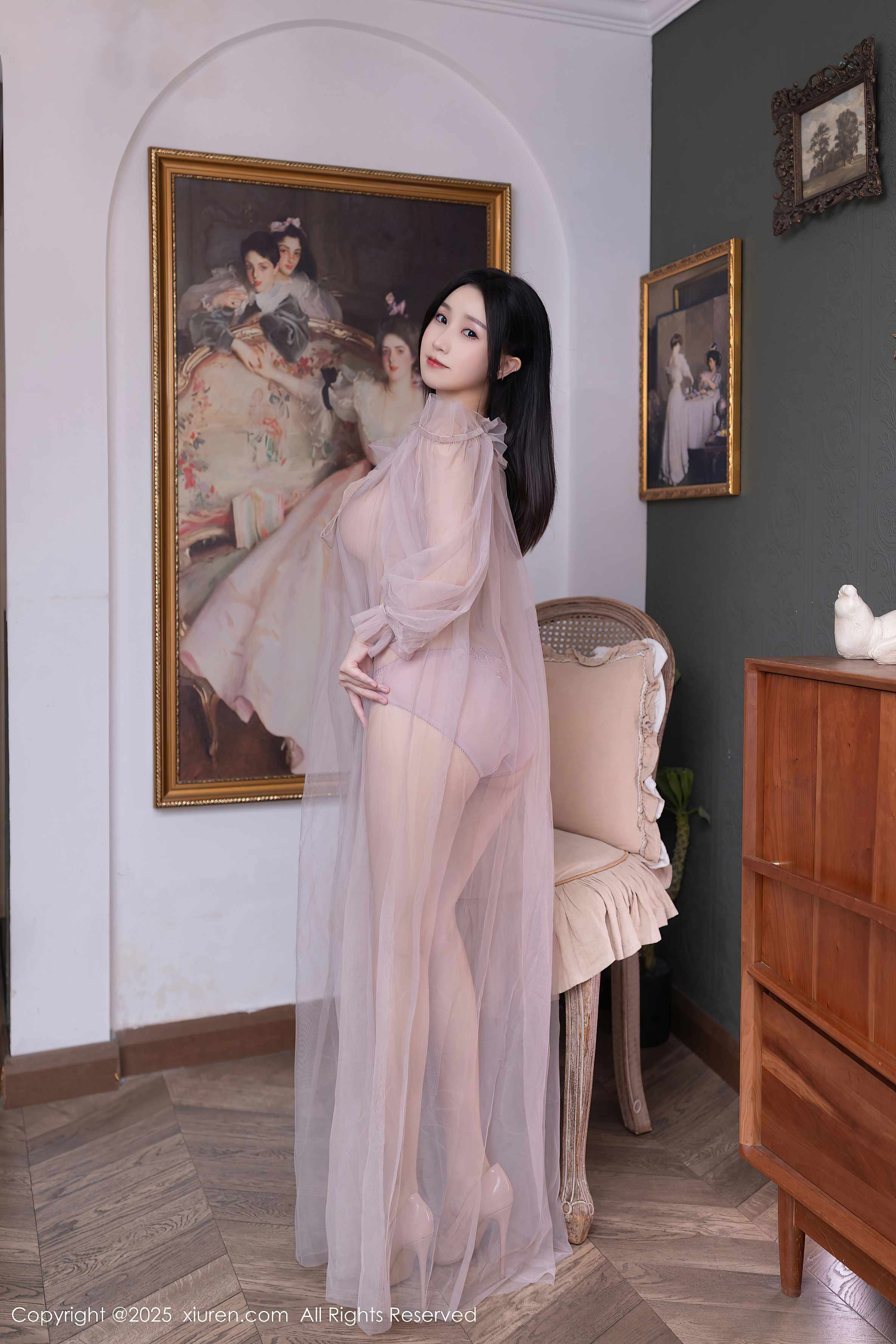 杏子Yada秀人网全新作品上线，温婉氛围感造型直戳审美点