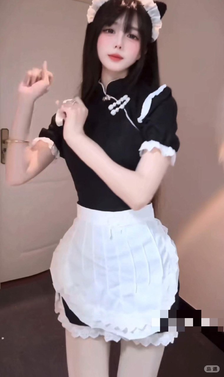 抖音 小宅琳 岛遇 - 三套私服造型的色彩衔接很巧(第2张,共3张)
