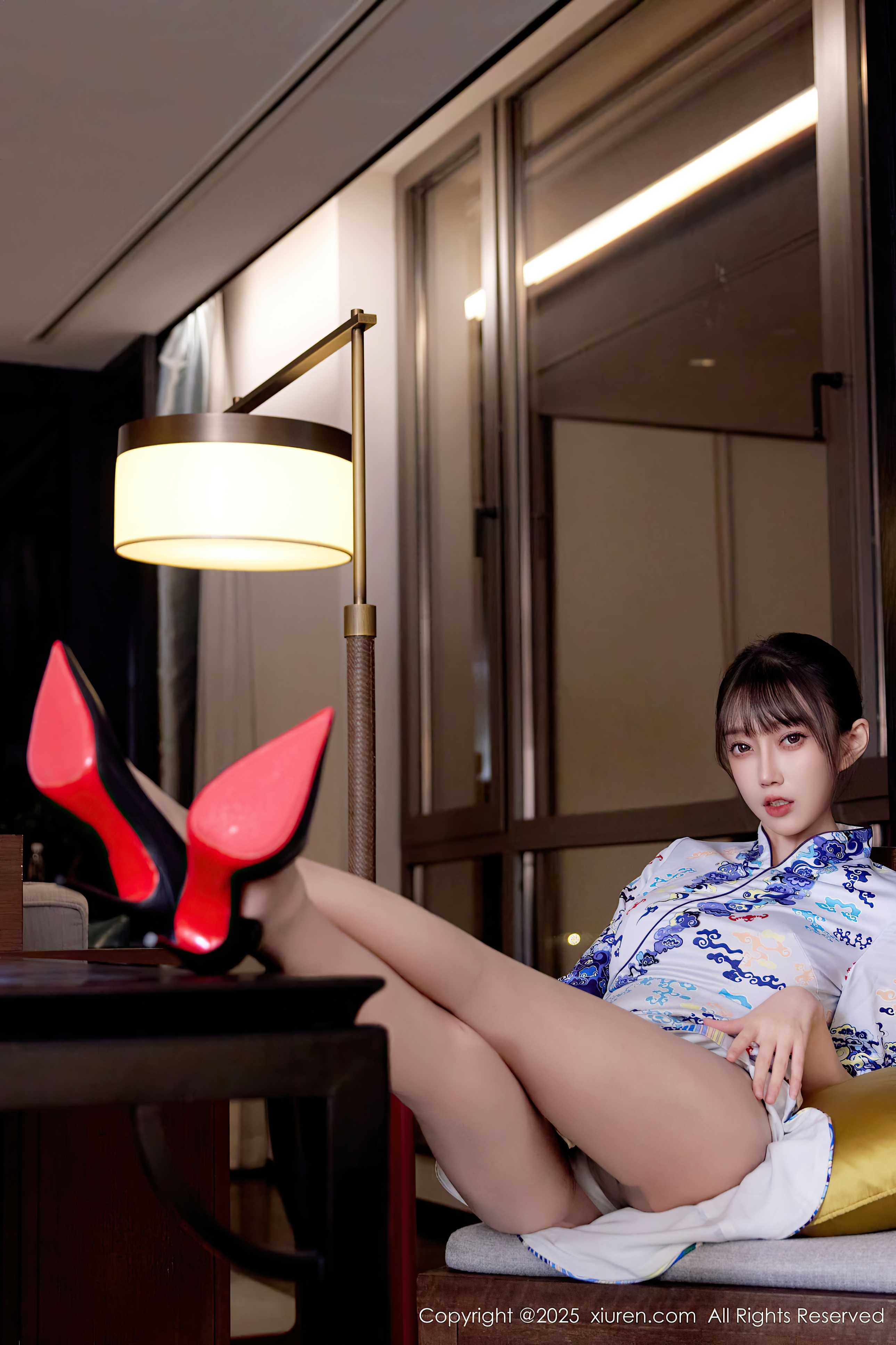 Xiuren秀人网2025.09.08 玥儿玥er75+／ - 客房场景的光线搭配很巧妙（第3张，共3张）