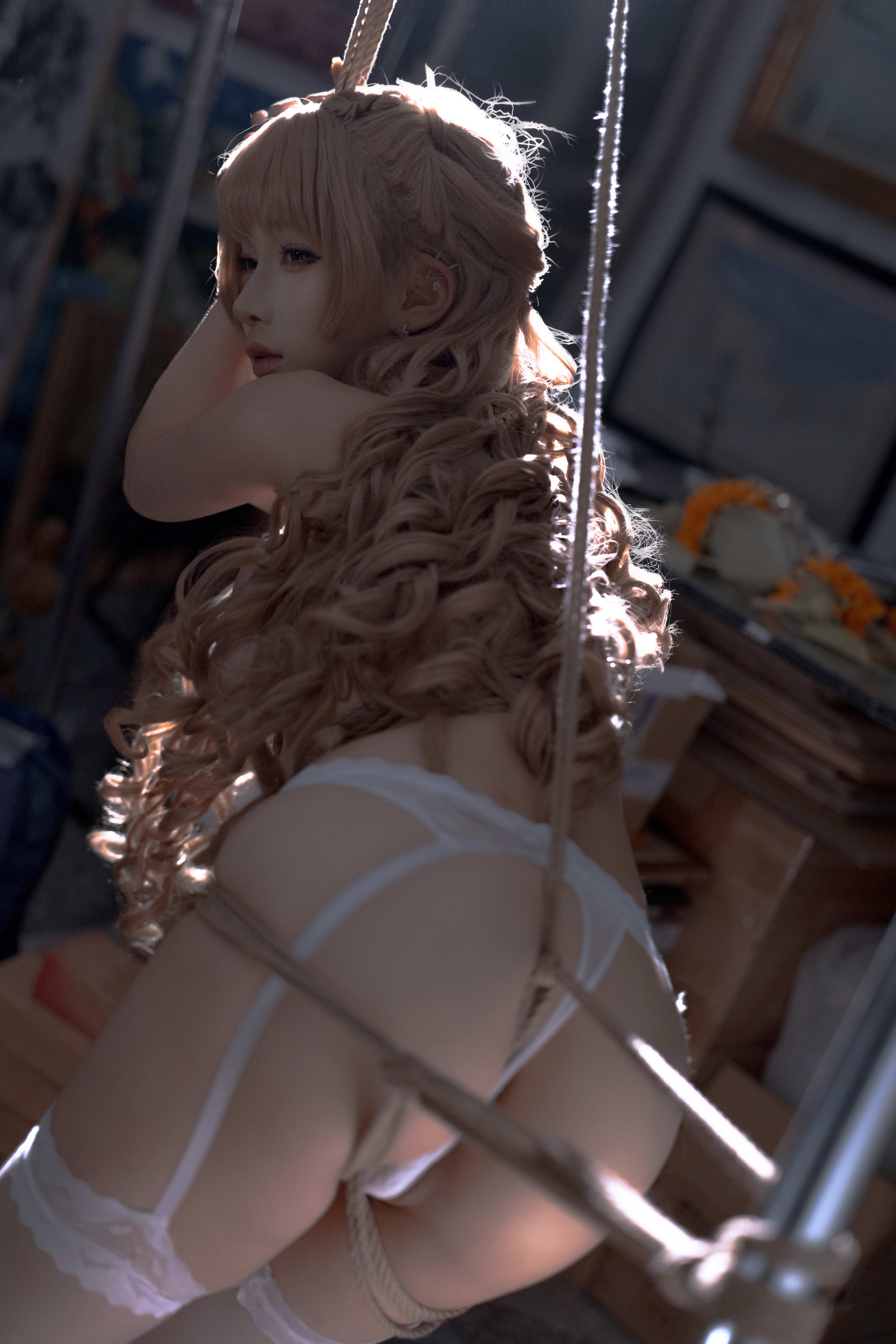 蠢沫沫 向日葵绳 COS写真图集(第1张,共5张)