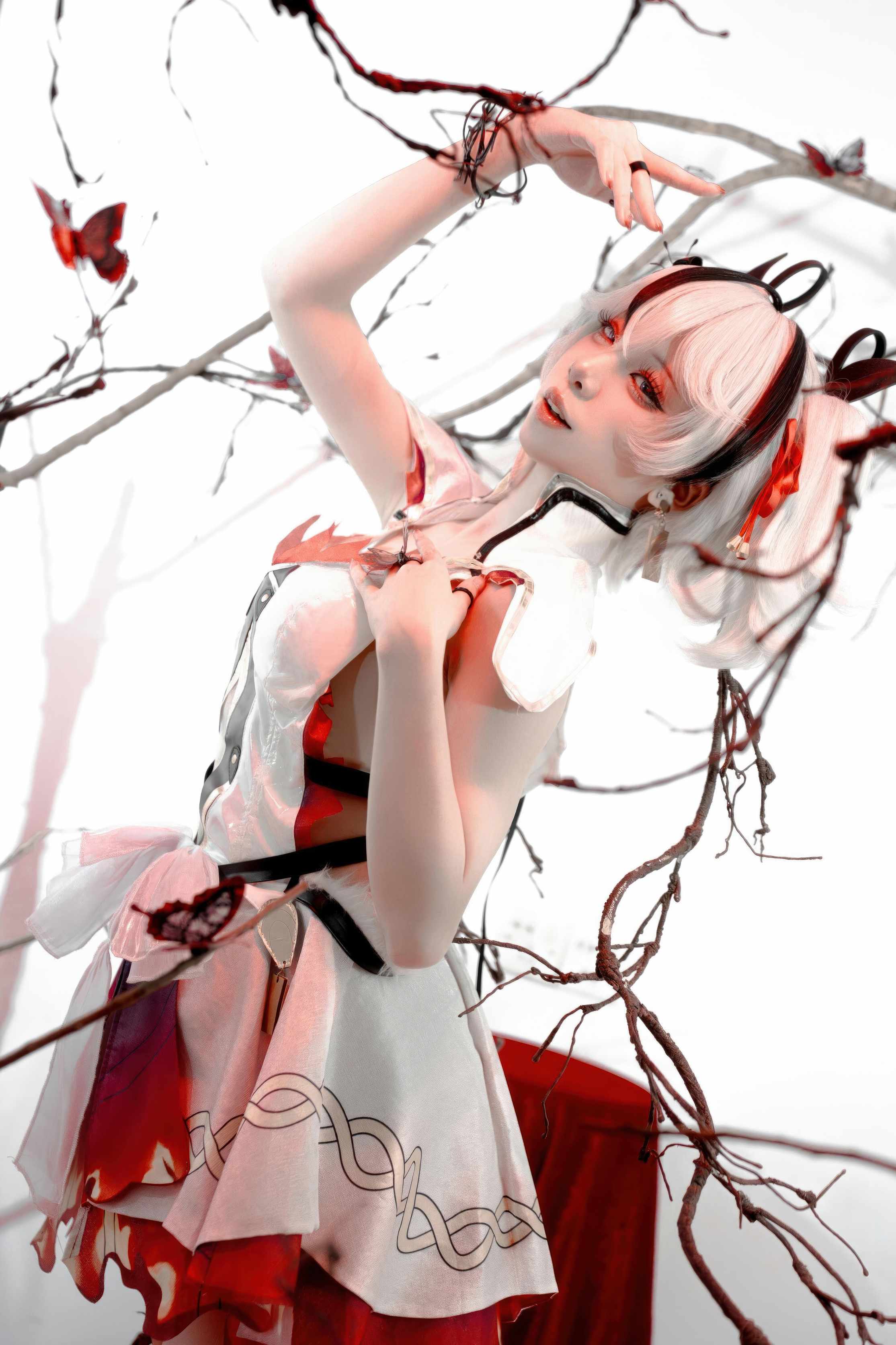 纸悦Etsu_ko 鸣潮 椿 - 红蝶缠枝的布景巧思(第2张,共5张)