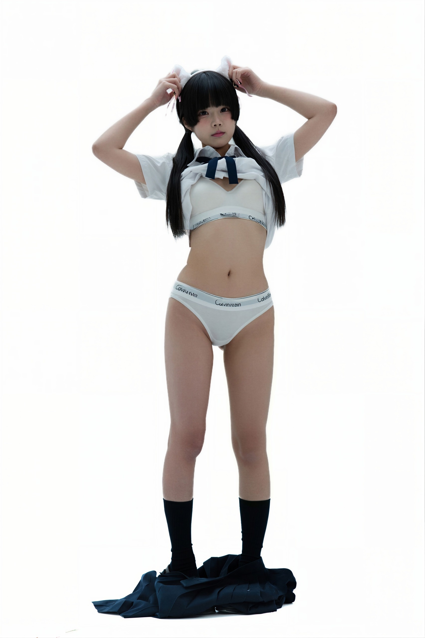 清水凪 后辈的制服2 - 白背景把注意力压回服装(第2张,共4张)
