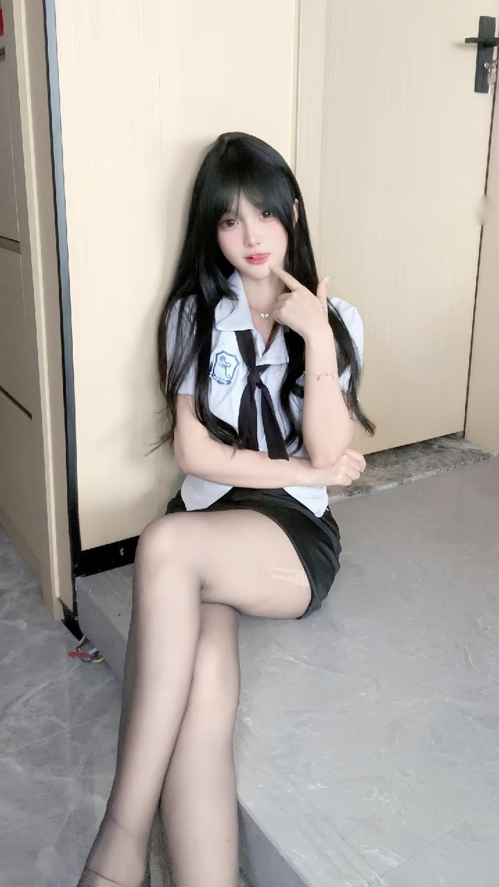 抖音 七七吖 岛遇 - 校服那套的领结系法,和常见的不太一样(第3张,共3张)