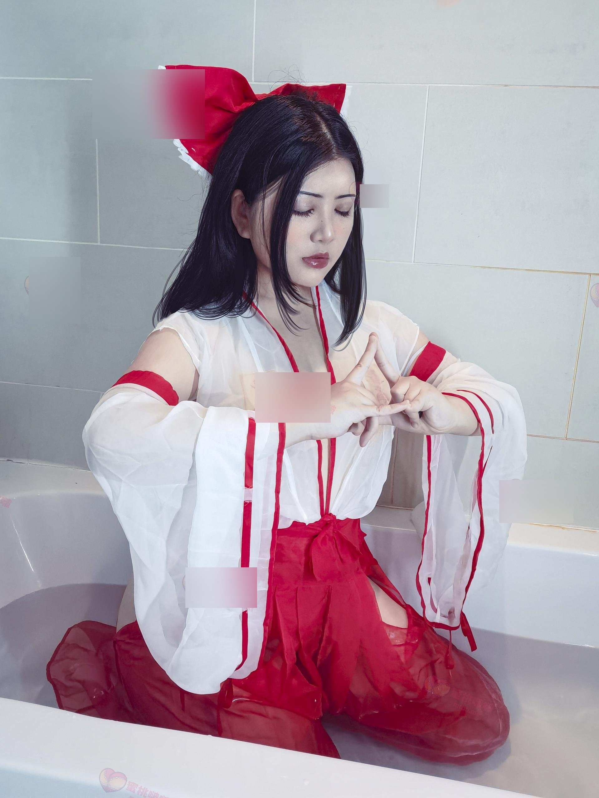 千煌弑夜透明巫女图集看点整理，这个系列主题的造型搭配值得细看
