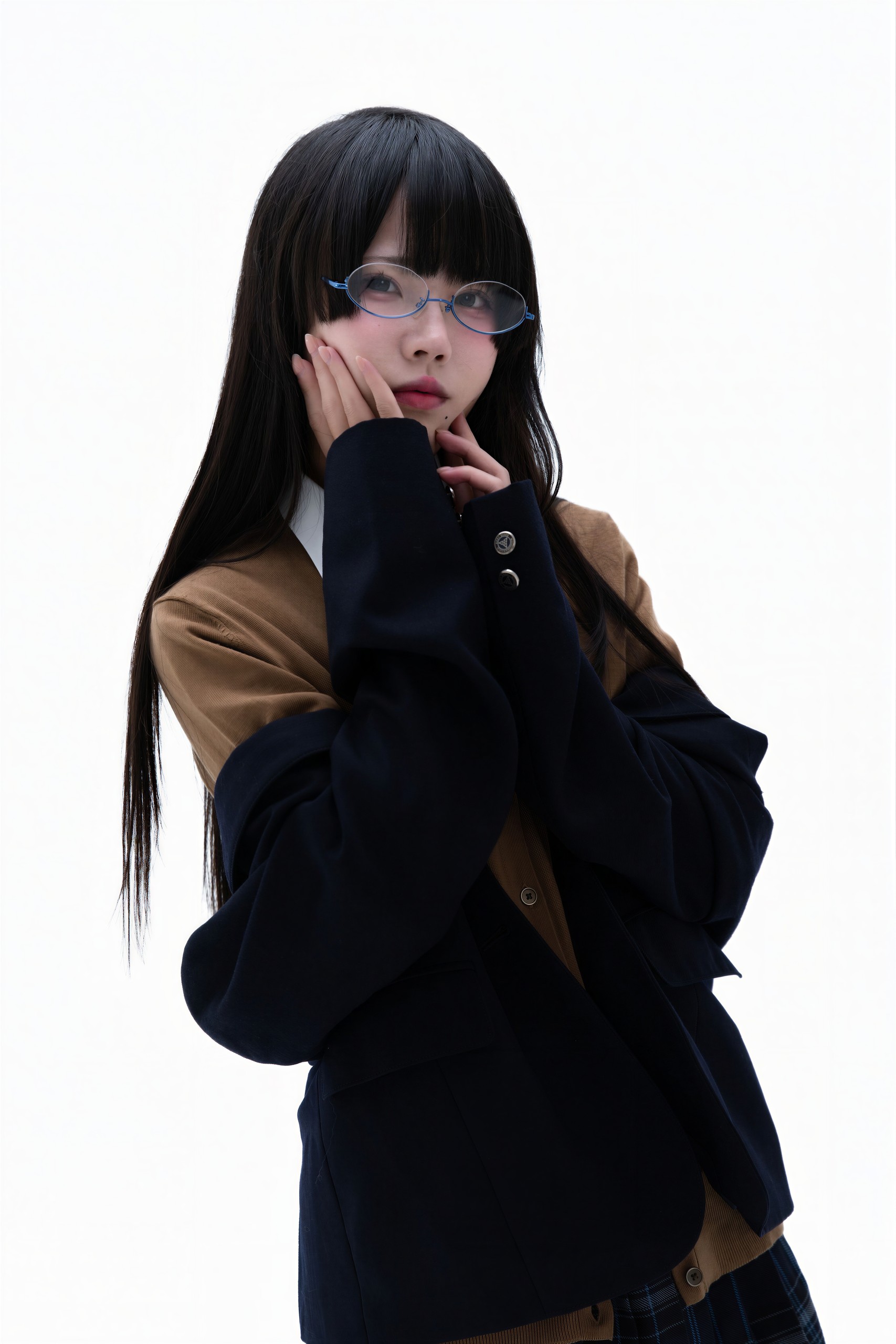 清水凪 后辈的制服3 - 眼镜推上去那一下,是整组里最像后辈的动作(第4张,共5张)