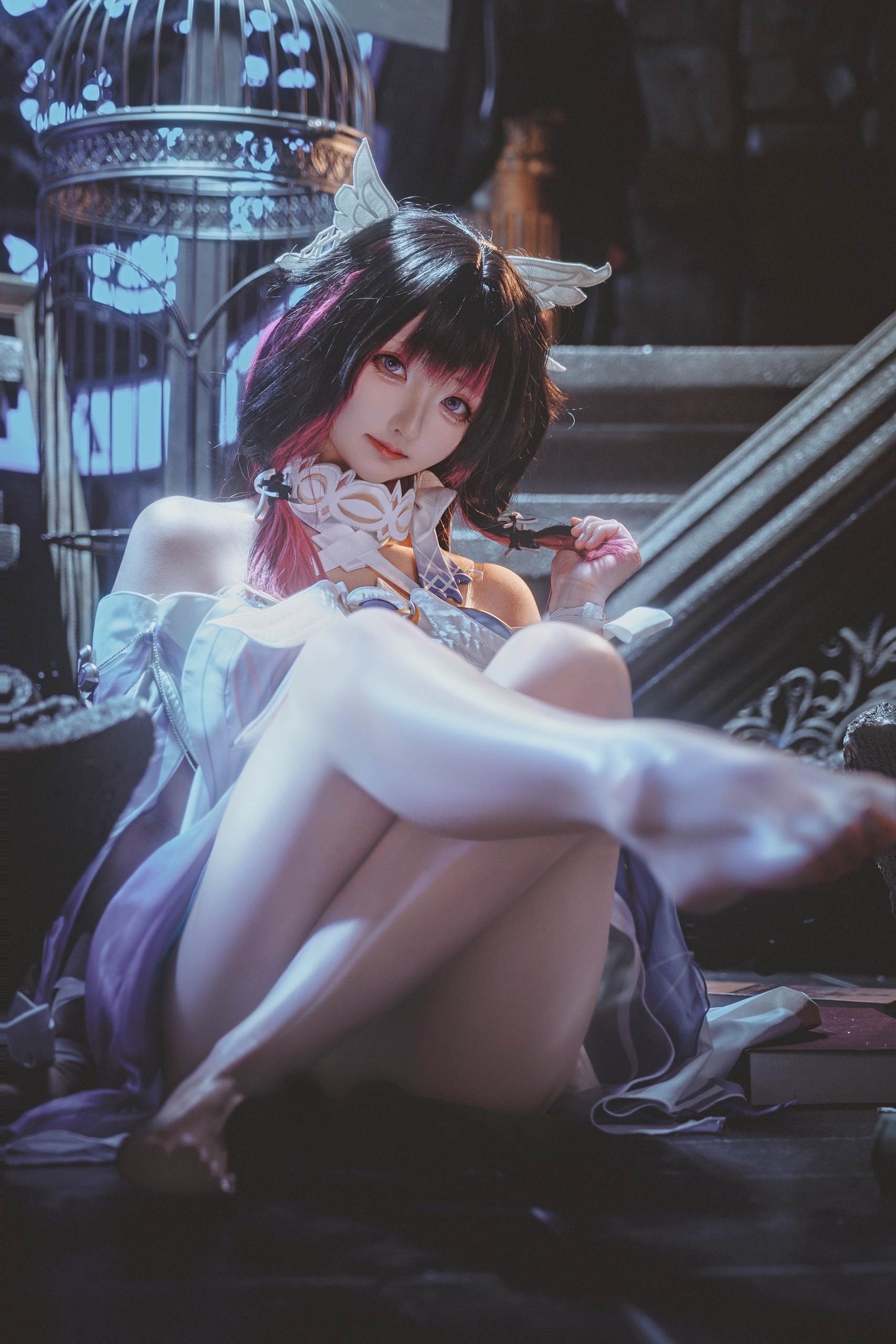 风筝筝筝w 少女哥伦比娅 - 紫色裙子上的褶皱,是顺着重力走的(第2张,共3张)