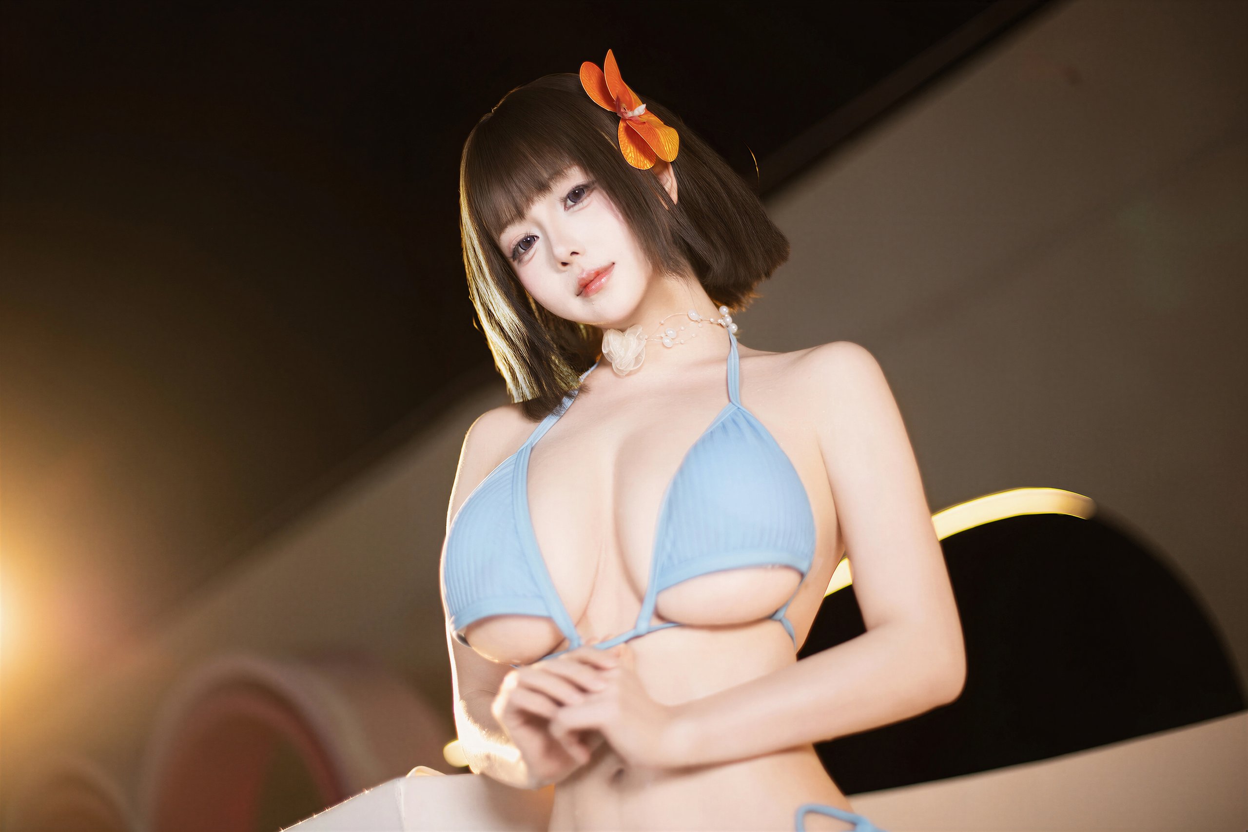 末夜787蓝色泳装第34期,这次的水下光影处理得比前几期都自然