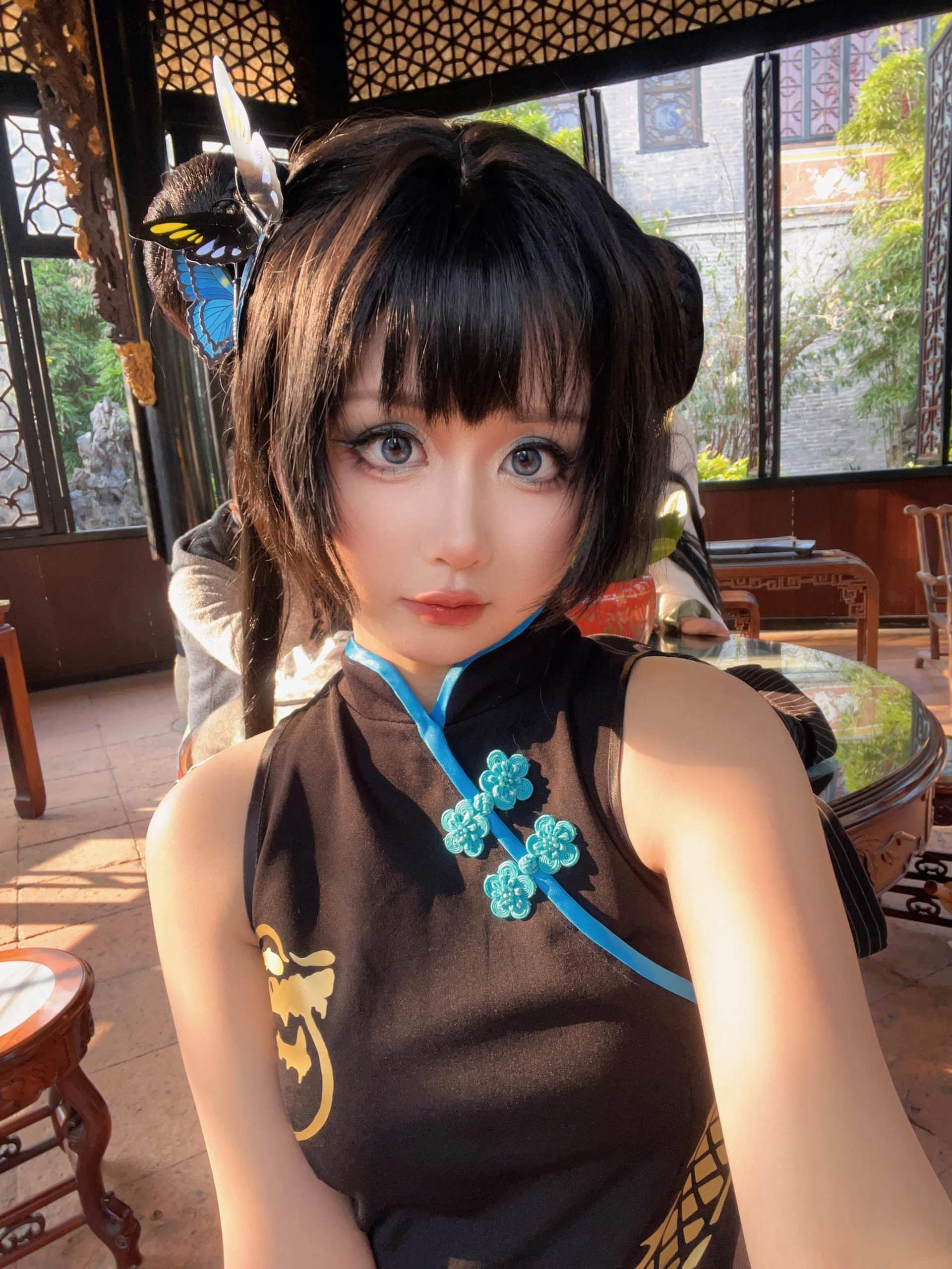 萌芽儿o0 龙华妃咲 - 园林桥上那张,构图把空间拉开了(第4张,共4张)