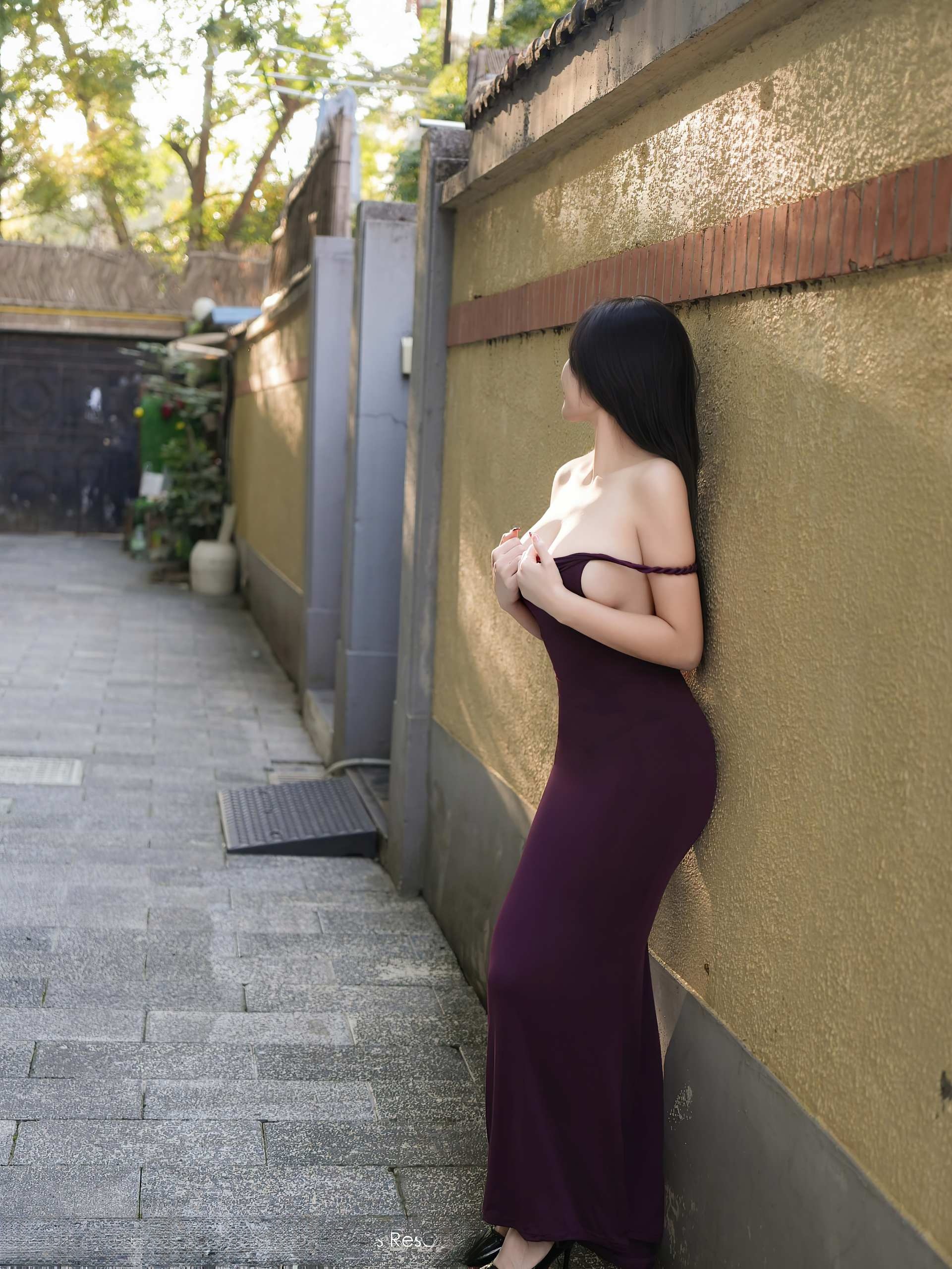 Xiuren秀人网2025.11.13 Yuanbao76+/1 - 深巷里的色调,意外地压住了酒红(第4张,共4张)