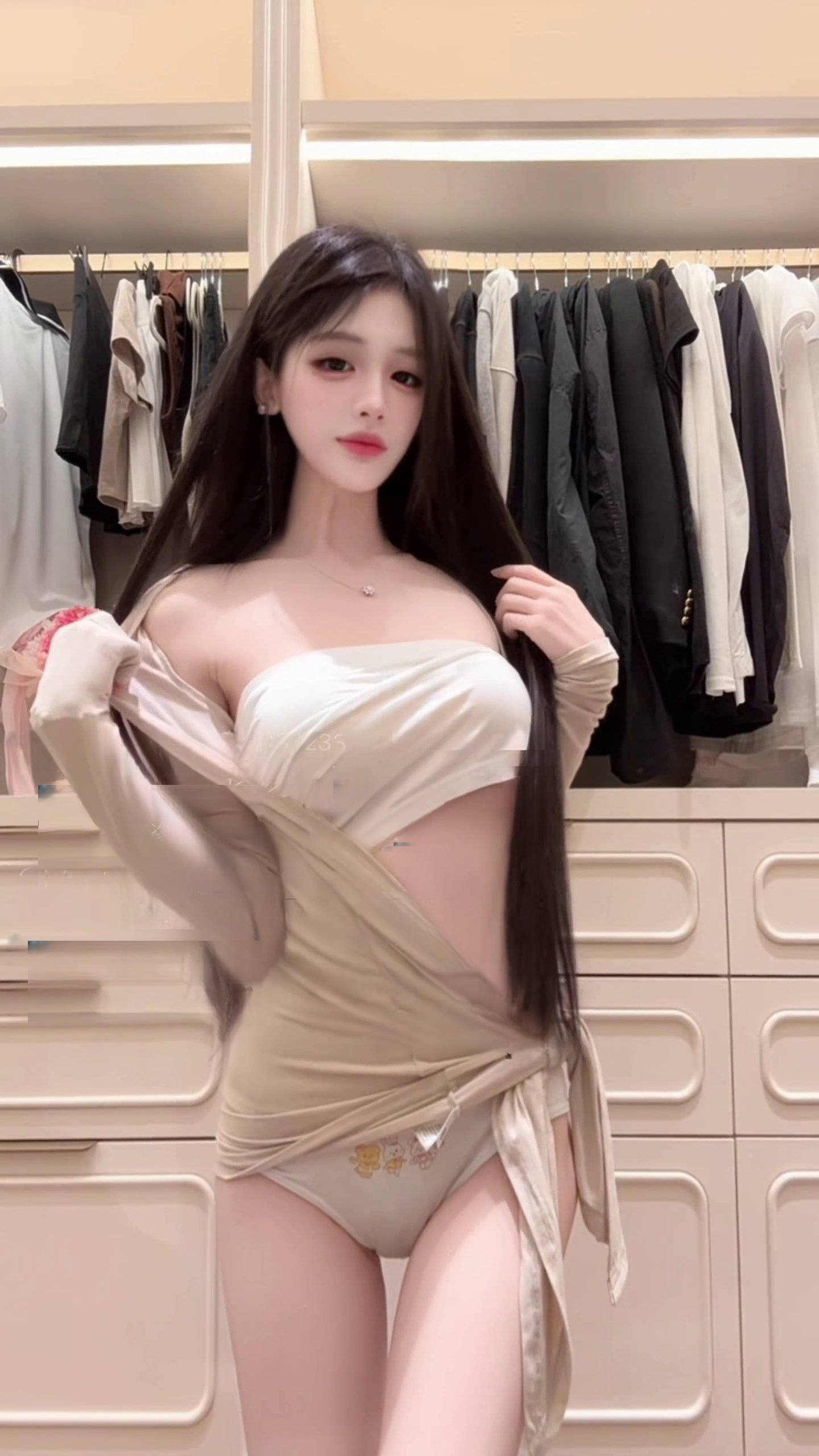 抖音 雅婷小师妹 岛遇 【7V】 - 7V这套最值得细看的是布料垂坠(第5张,共5张)