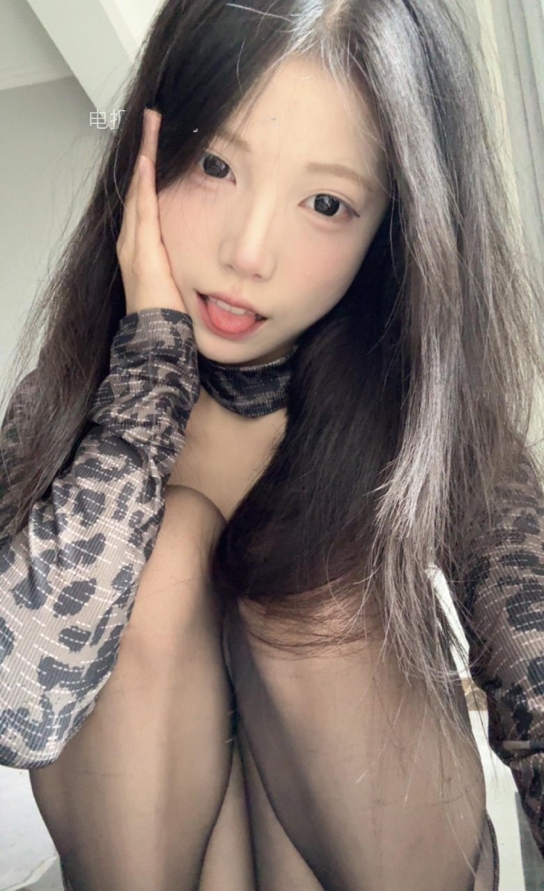 抖音 奶洋洋Oo 秘语空间 COS写真图集（第3张，共3张）